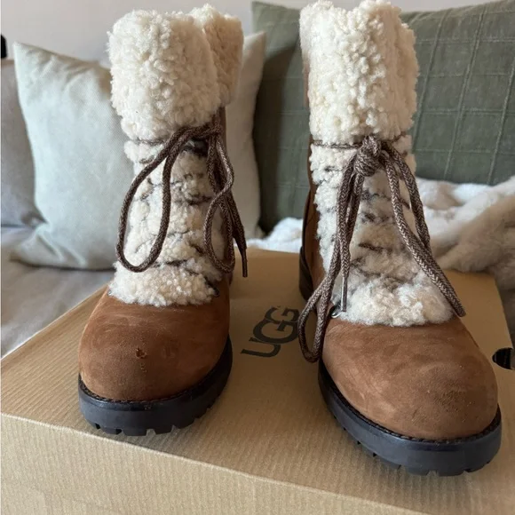 Cozy Brown Shearling-Lined Boots - Picture 2 of 7